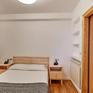 Tuapartamento - Estafeta 15 , Pamplona España